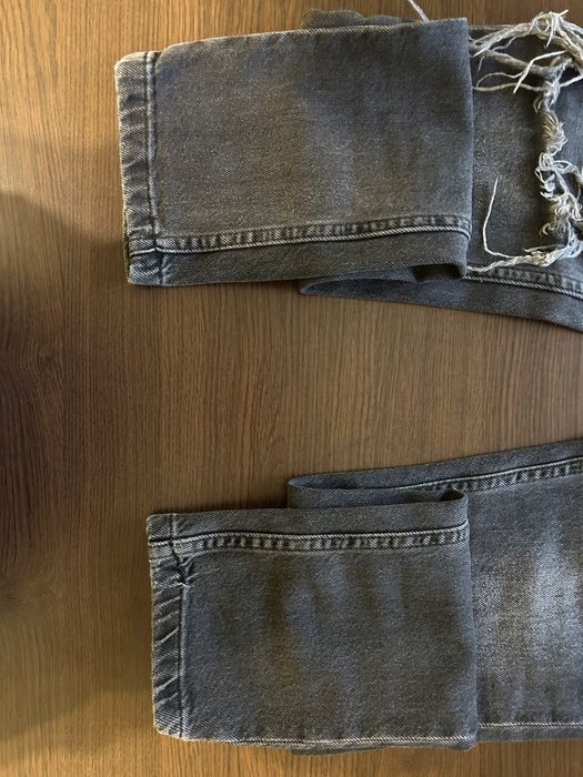 Blugi young rich white