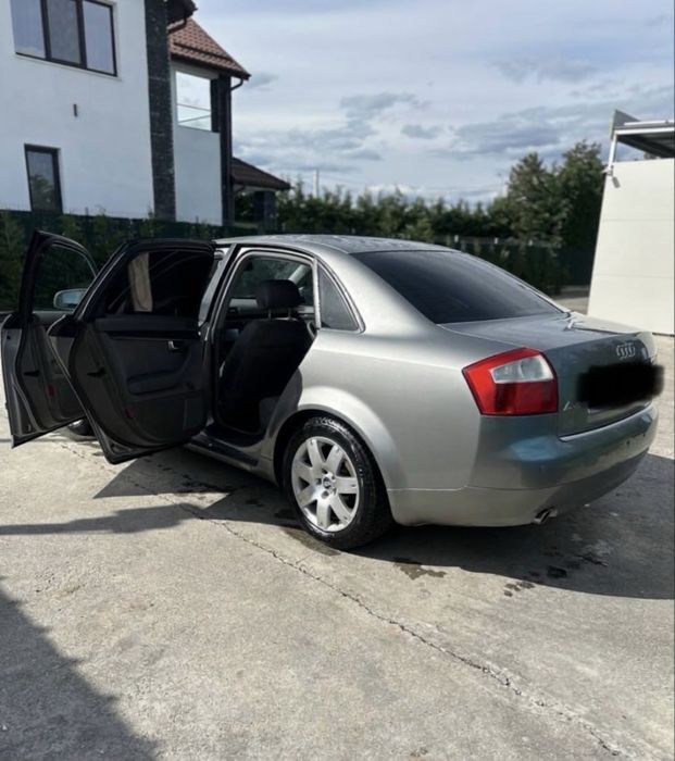 AUDI A4 0 — imagine 4