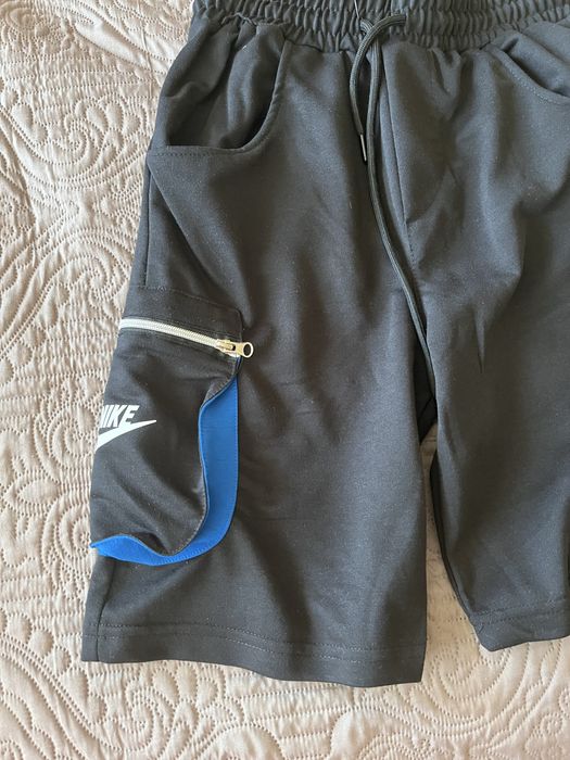 Продавам къси пънталаони nike