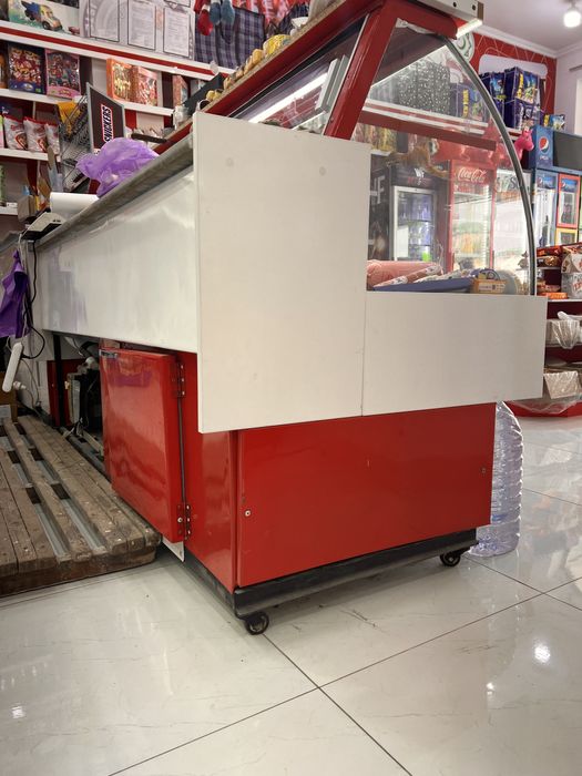 Витрина холодильник