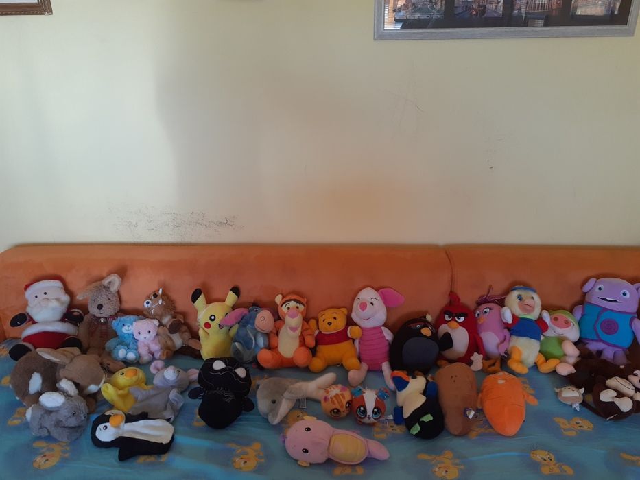 Приспивна играчка Fisher price + много плюшени играчки