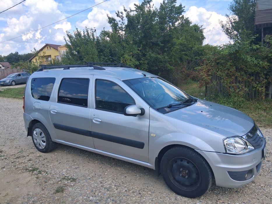 Vând Dacia Logan MCV - 2010
