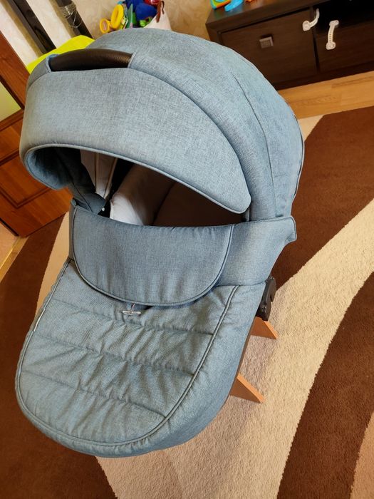 Коляска.   Adamex