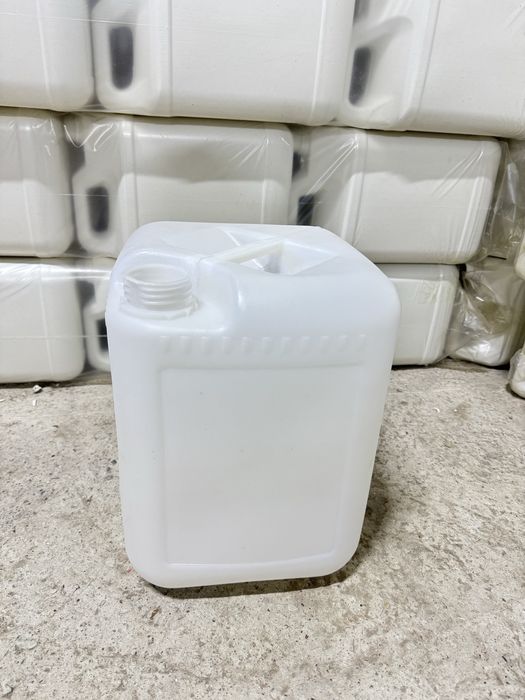 Продам канистры 20 литров