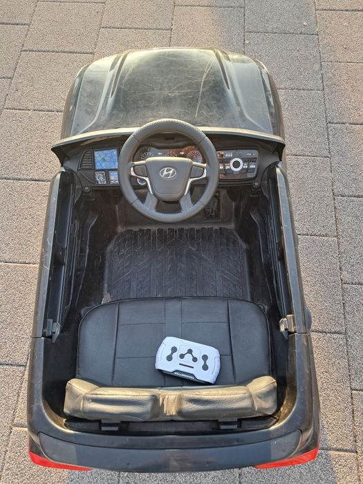 Электромобиль. Детская машина.