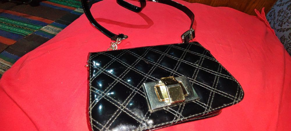 Дамски чанти през рамо