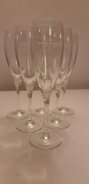 Cadoul ideal Frapiera/ pahare MO ET, Dom, Bel vedere