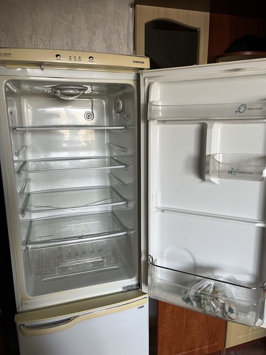 Продам холодильник