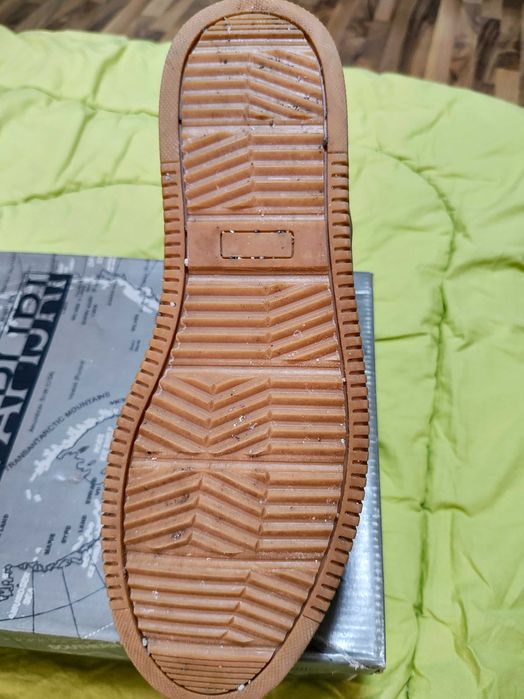 Napapijri.Почти нови кецове