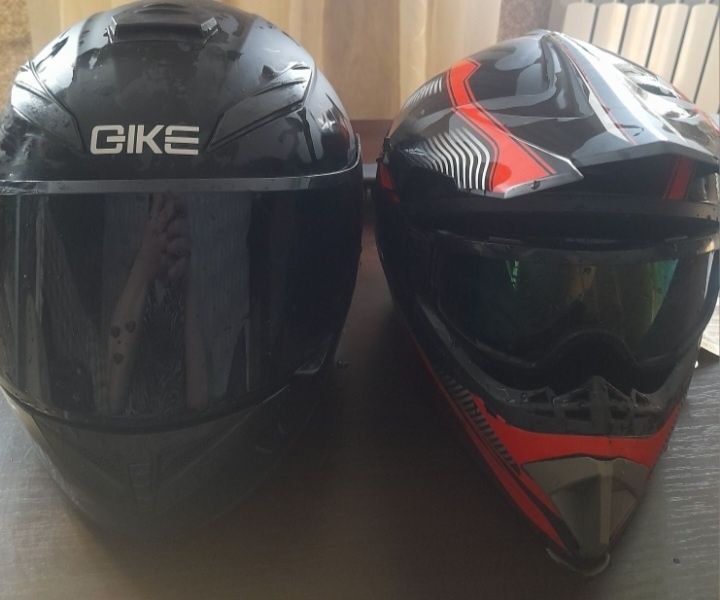 Срочно продам шлемы