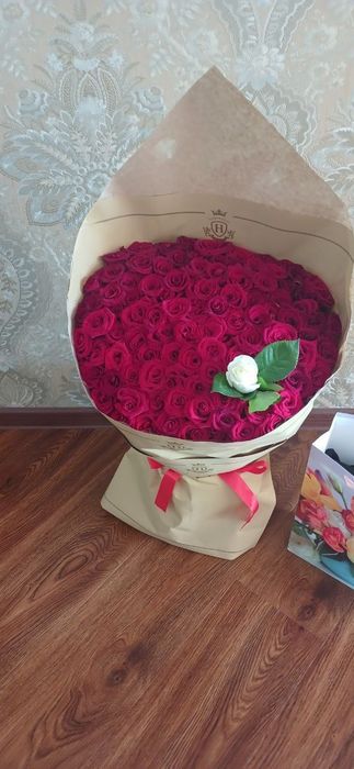 Доставка роз ( цветов по Ташкенту) подробности по номеру.
