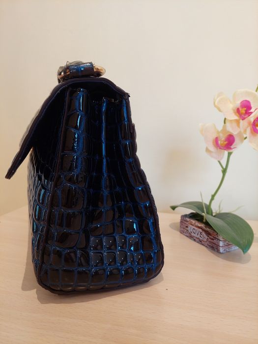 Сумка дамская лакированная