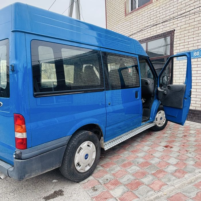 Форд транзит 2002 г 2,4 дизил