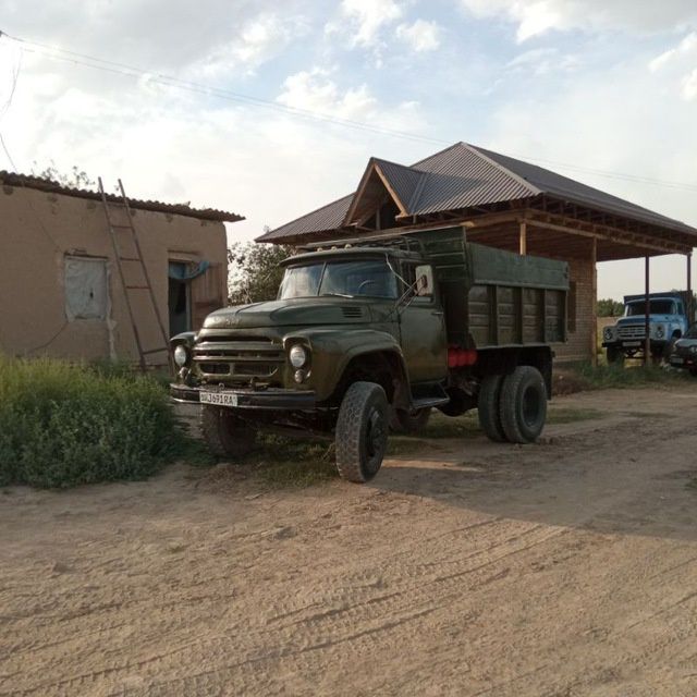 Moshina sotiladi zil