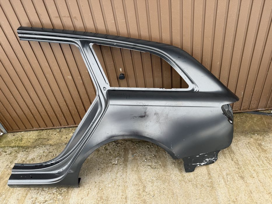 Aripa stanga spate Audi Q7