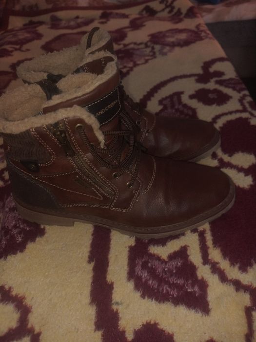 Vând ghete de bărbați