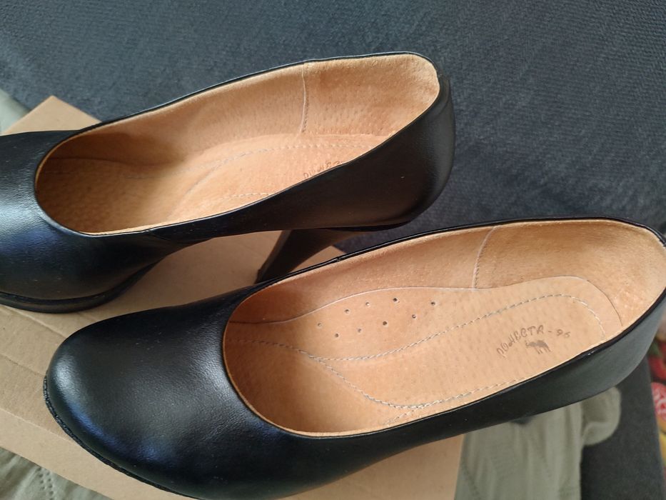 Официални обувки с висок ток