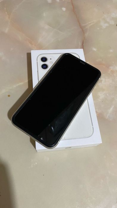 iPhone 11 белый ПРОДАМ