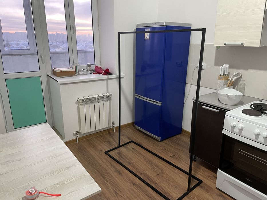 Вечалка напольная Металическая