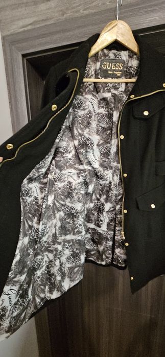 Дамско палто guess