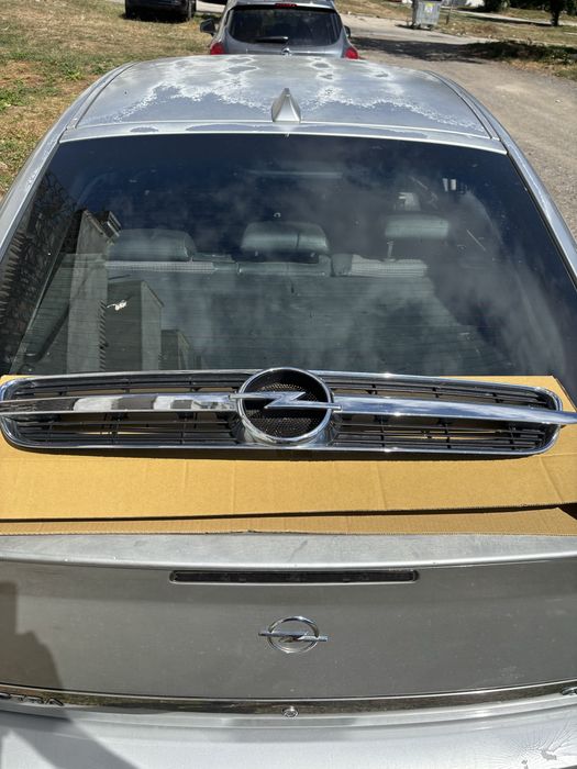 Решетка Преден Капак Opel Vectra C