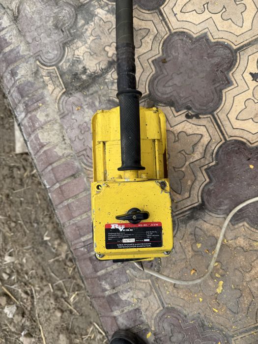 Вьбратор сотилади