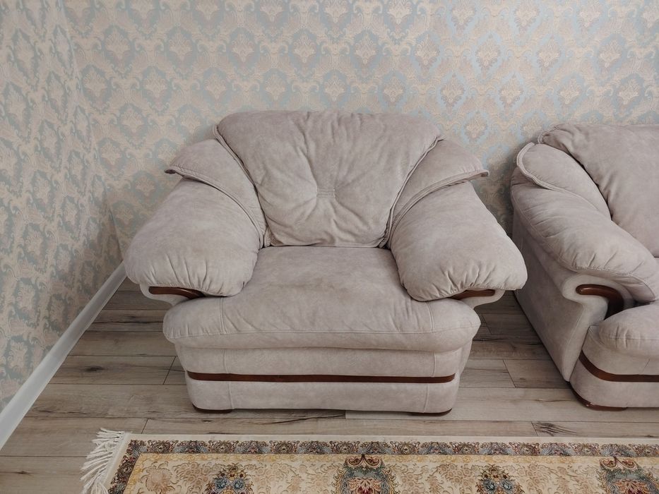 Диван с креслами