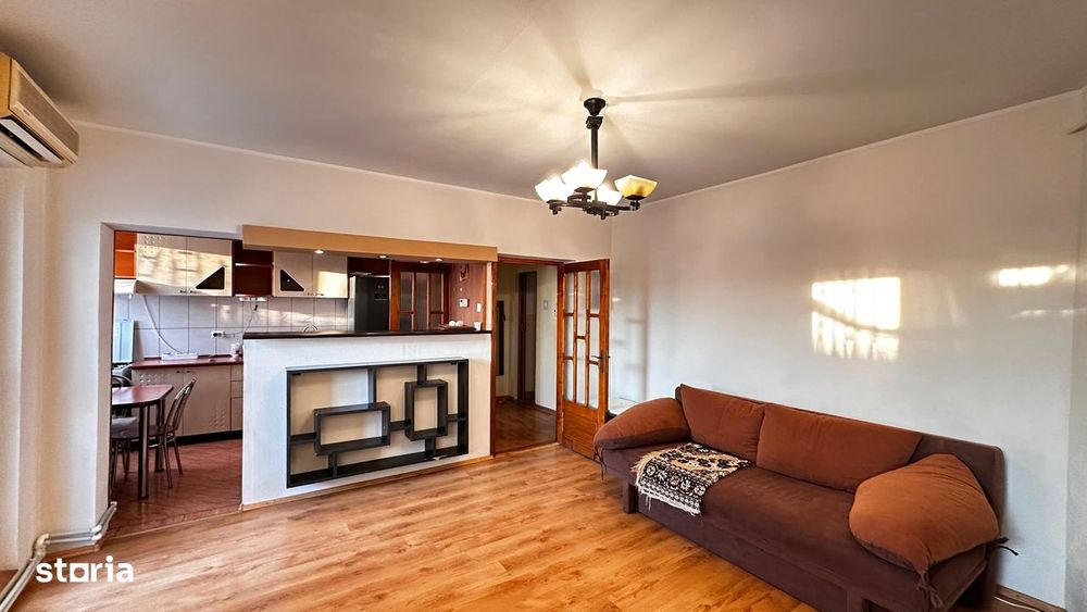 Apartament 3 camere de vânzare – Zona Ireg