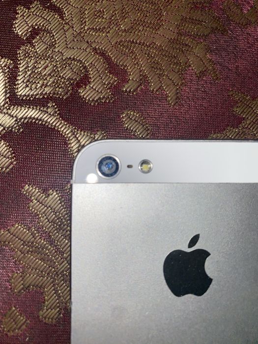 Продам айфон 5s