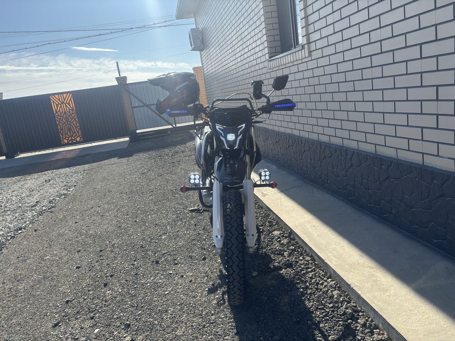 Желмая мотоцикл сатылады.