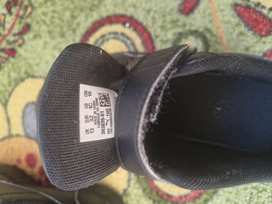 Vand pantofi sport Puma marimea 31 si 32