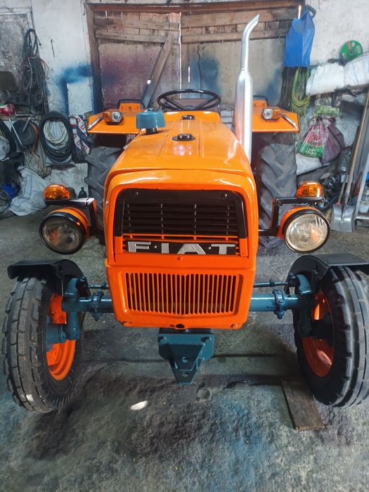 Vând tractoras fiat415 recondiționat de la cap la cap mai multe detali