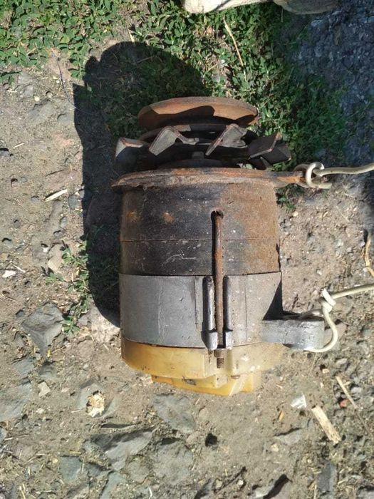 продам генератор на трактор