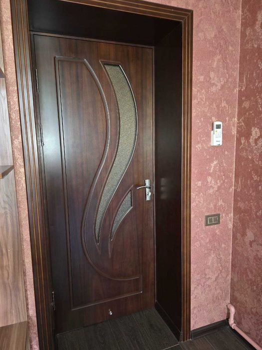 Продаются двери МДФ (Rasulov) в хорошем состоянии