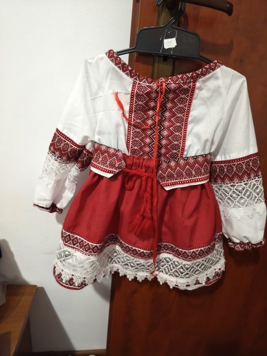Costum popular fetiță
