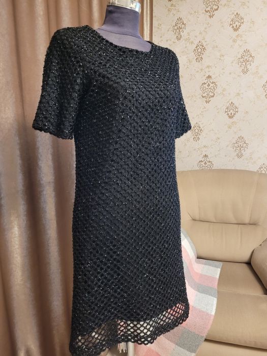 Черное платье, красивое!