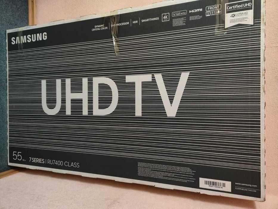 Продам телевизор Samsung UE55RU7400