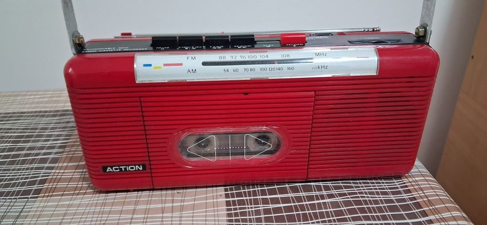 Radiocasetofon in stare buna