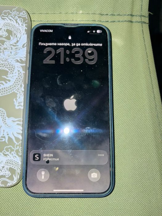 Продавам iPhone 13