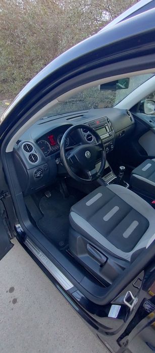 Фолксваген Тигуан 2,0tdi,140 к.с.