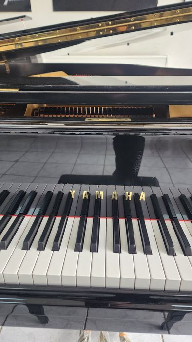 Рояль Ямаха G3. 3 педалли