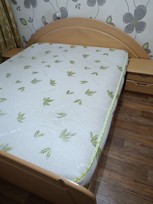 Продам спальный гарнитур б/у