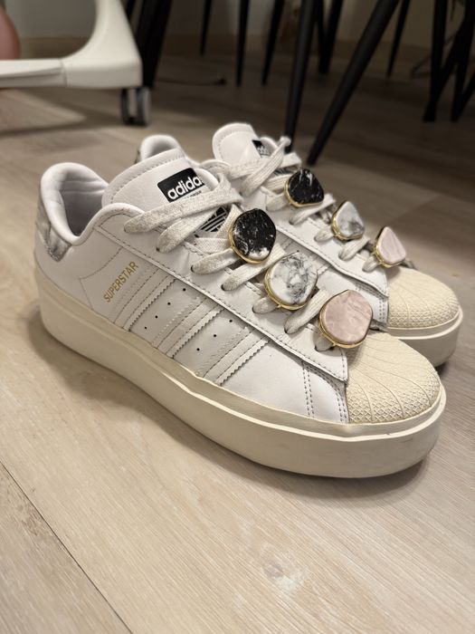 Уникални Adidas Superstar Bonega