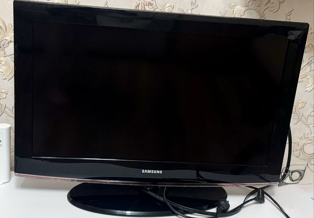 Продам телевизор Samsung в отличном состоянии