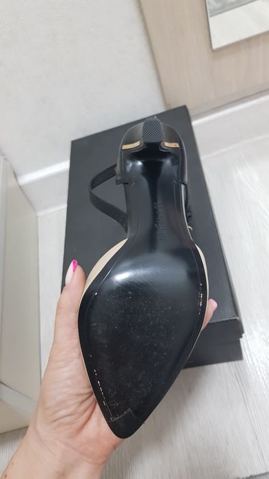 Продам классические туфли