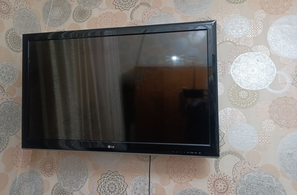 Продам телевизор LG