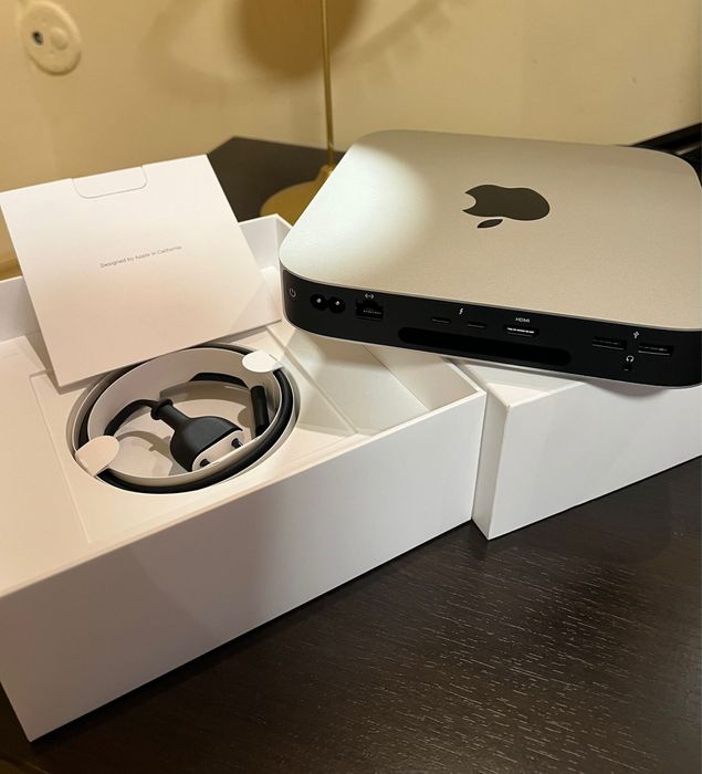 Apple Mac mini computer m2