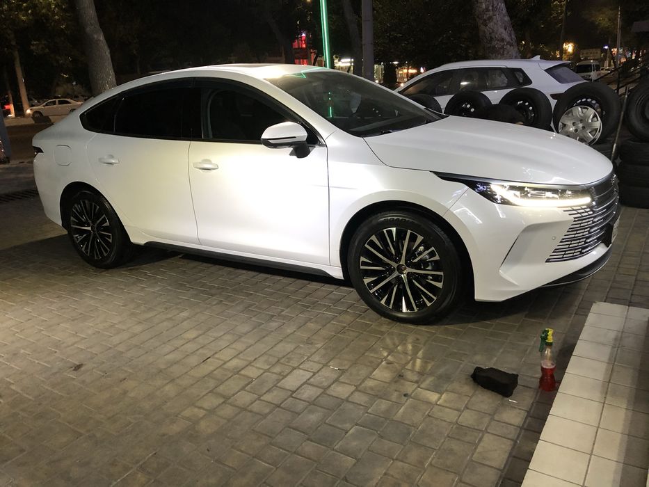 BYD Chazor dm-i gibrid 120 km comforf сотилади !!!
