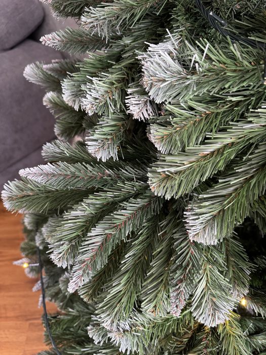 Продам ёлку 1,80