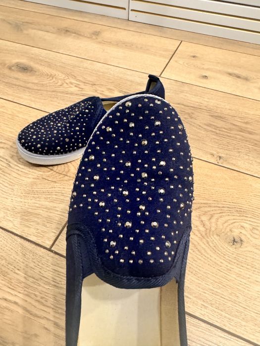 Мокасины со стразами